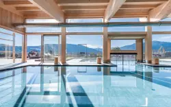Pihenés a Dolomitokban a Hotel Rogenben, luxus félpanzióval, úszómedencével, pezsgőfürdővel és szaunákkal