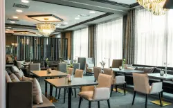 Restauracja, Victor's Residenz-Hotel Gummersbach ****
