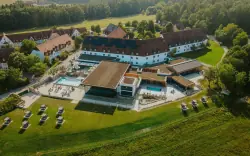 Hornofalcký les: Rieden v Hotel & Spa Gut Matheshof **** s raňajkami a wellness centrom s bazénmi a saunami 