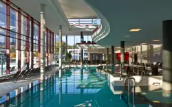 Vnútorný bazén, RupertusTherme, Bad Reichenhall, Nemecko