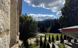Bayerisch Eisenstein u hranic a Velkého Javoru: Maiers Hotel s polopenzí, finskou saunou a infrasaunou + káva