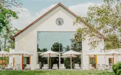 Taras ogrodowy, Der Eisvogel – Wellness- & Genusshotel ****, Bad Gögging, Niemcy