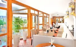 Étterem terasszal, WAGNERS Hotel im Frankenwald ***superior, Steinwiesen, Németország