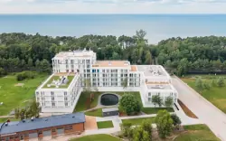 Mielno: Rodinná dovolená u Baltského moře v Hotelu ARCHE Fabryka Samolotów **** s polopenzí a wellness + herna