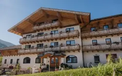 Korutany v ekologickém Hotelu Lärchenhof **** s plnou penzí plus, panoramatickým wellness a slevovou kartou