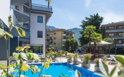 Medence, Arco Smart Hotel ****, Arco, Olaszország