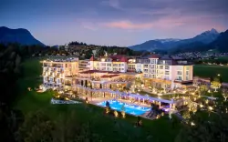 Luxusný wellness pobyt v Bad Häringu: Hotel Panorama Royal ****+ s polpenziou, bazénmi, 7 saunami a programom
