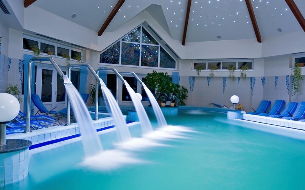 Beltéri medence, Orchidea Hotel ****, Lipót, Magyarország