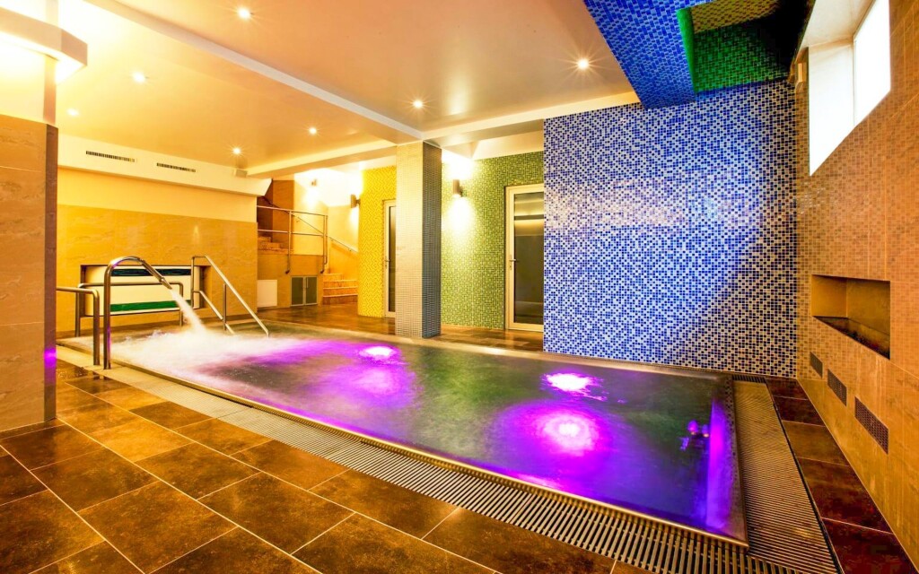 Bazén, Hotel Relax Inn ****, Praha