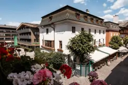 Budynek hotelu, Hotel Grüner Baum ****, Zell am See, Alpy, Austria