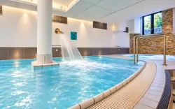 Vnútorný bazén, Sonnenhotel Bayerischer Hof, Waldmünchen, Nemecko