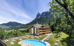 Parc Hotel Miramonti ****, Dolomitok, Fiè, Olaszország