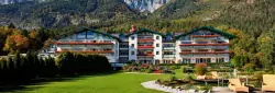 A szálloda épülete, Alpenhotel Speckbacher Hof ****, Gnadenwald, Ausztria