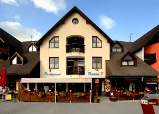Budova penzionu, Pension 7, Harrachov, Krkonoše, Česko