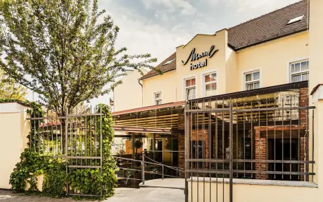 Hotel Mariel ***, Znojmo, Morawy Południowe