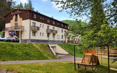 Magura hegyi hotel ***, Chvojnica, Strážov-hegység