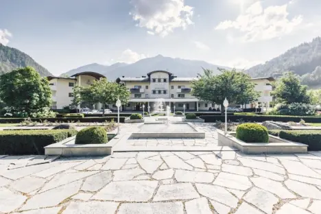 Hotel s fontánou, Alpenpalace Luxury Hideaway & Spa Retreat *****, Ahrntal