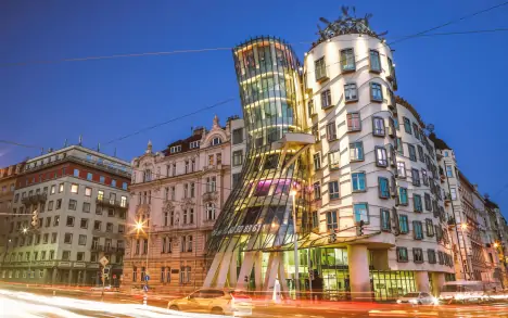 Hotel Dancing House ****, Praga