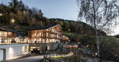 Presulis Hideaway Apartments & Restaurant, Völs am Schlern, Dolomitok, Olaszország