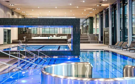 Krytý bazén, Park Inn by Radisson Neumarkt ****, Neumarkt, Nemecko