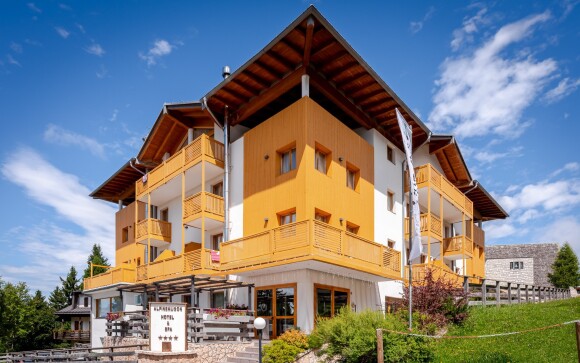 Hotel Alpine Mugon ****, Monte Bondone, Włochy