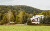 Penzion U Čtyřlístku stojí u Sečské přehrady