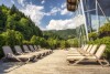 Terasz napágyakkal, NaturHotel Snovik ****, Laze v Tuhinju, Savinja Alpok, Szlovénia