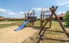 Exteriér, Karmon Park, Velký Meder