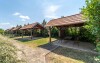 Exteriér, Karmon Park, Velký Meder