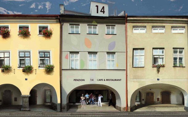 Penzion 14, Hostinné