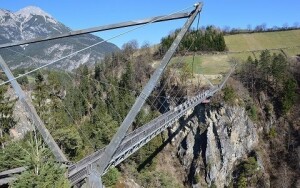 Bungee jumping Pitztalban