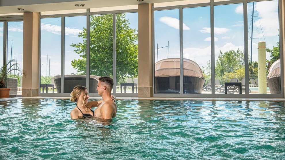 Hotel Golden Lake Resort **** Travelking.hu